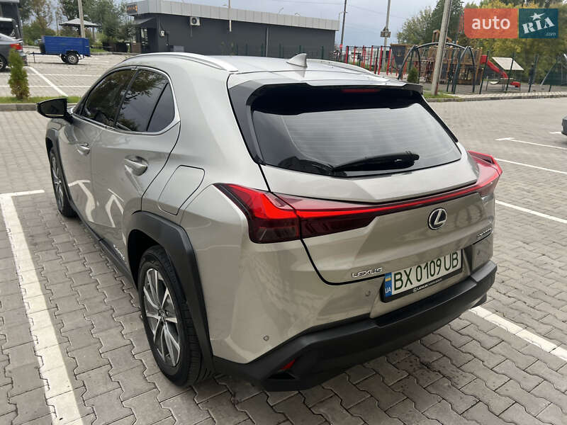 Позашляховик / Кросовер Lexus UX 2020 в Хмельницькому