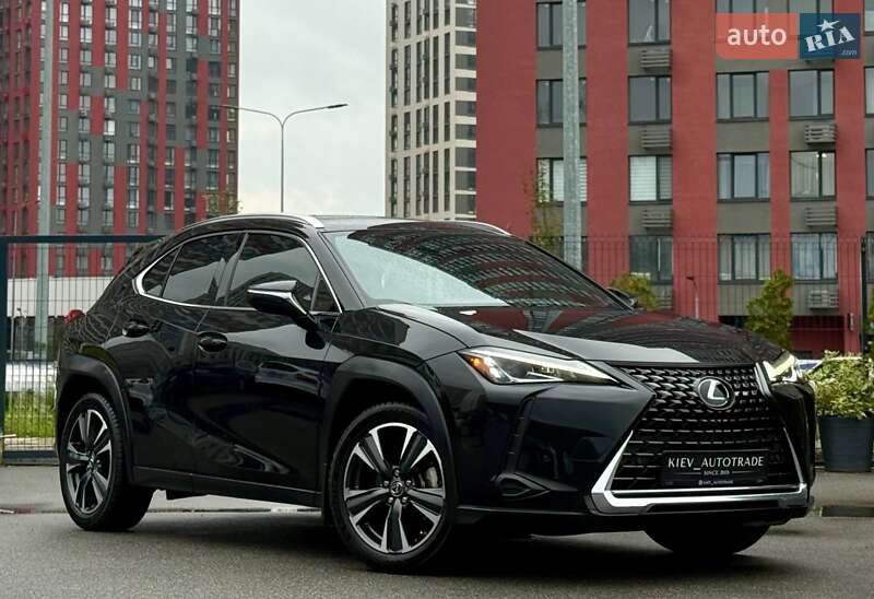 Внедорожник / Кроссовер Lexus UX 2020 в 