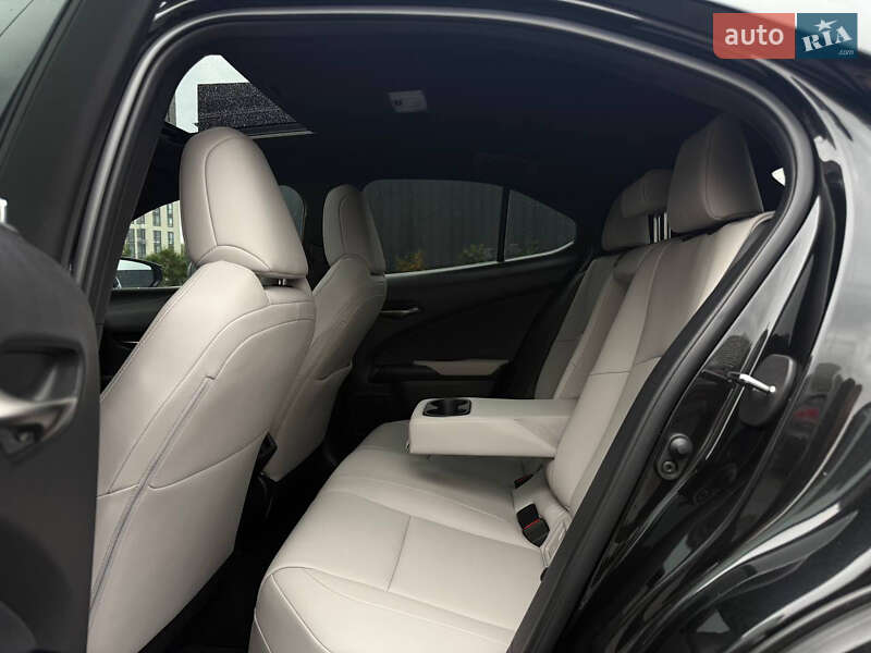 Позашляховик / Кросовер Lexus UX 2020 в Києві фото 38 Позашляховик / Кросовер Lexus UX 2020 в Києві