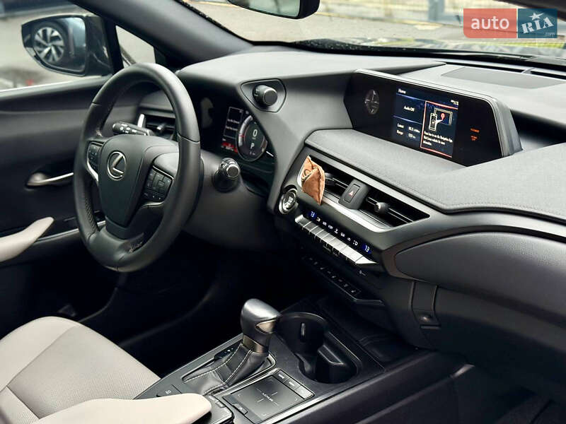 Позашляховик / Кросовер Lexus UX 2020 в Києві фото 40 Позашляховик / Кросовер Lexus UX 2020 в Києві