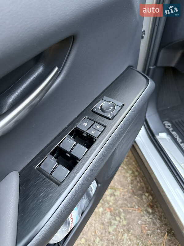 Внедорожник / Кроссовер Lexus UX 2020 в Днепре фото 15 Внедорожник / Кроссовер Lexus UX 2020 в Днепре