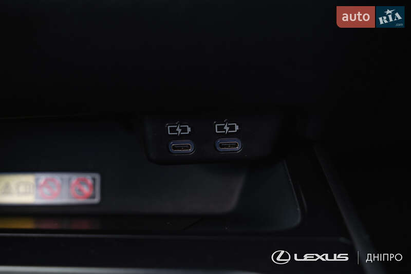 Позашляховик / Кросовер Lexus UX 2023 в Дніпрі фото 26 Позашляховик / Кросовер Lexus UX 2023 в Дніпрі