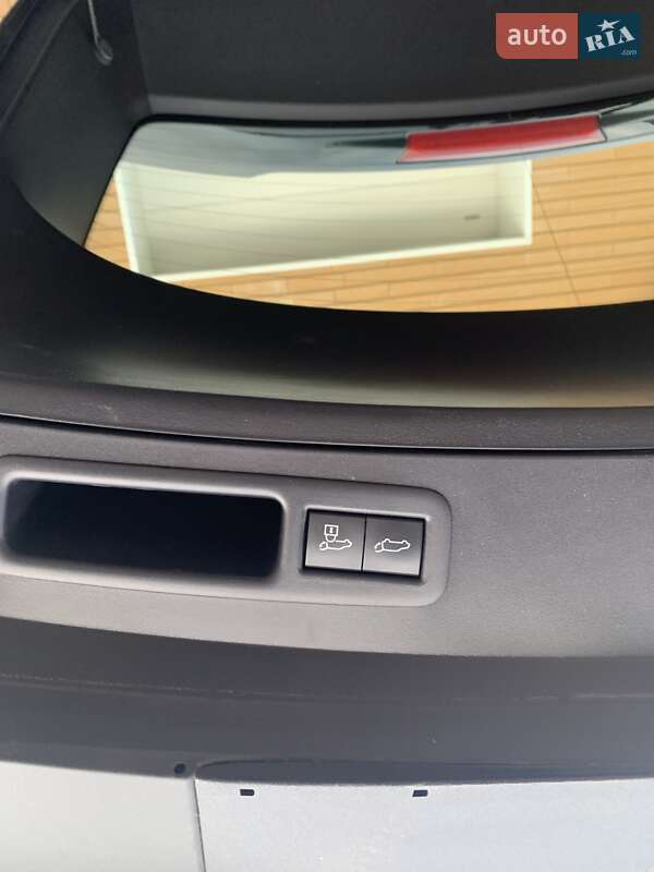 Внедорожник / Кроссовер Lexus UX 2023 в Днепре фото 11 Внедорожник / Кроссовер Lexus UX 2023 в Днепре