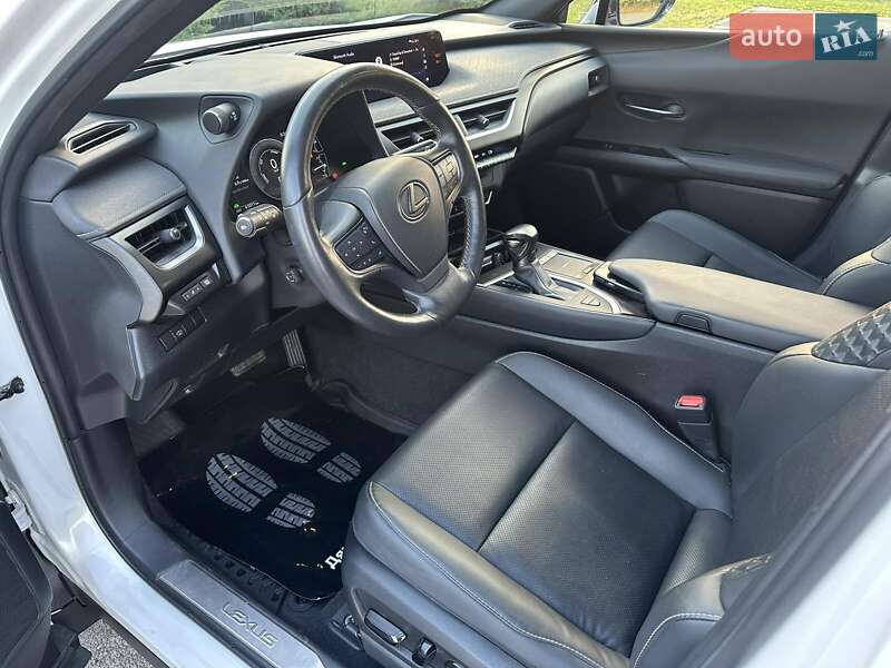 Позашляховик / Кросовер Lexus UX 2020 в Києві фото 10 Позашляховик / Кросовер Lexus UX 2020 в Києві