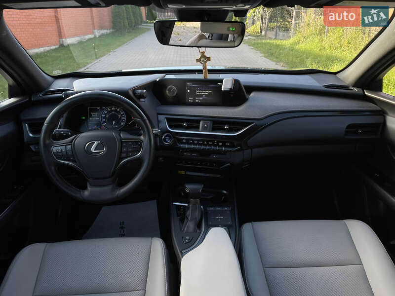 Позашляховик / Кросовер Lexus UX 2022 в Львові