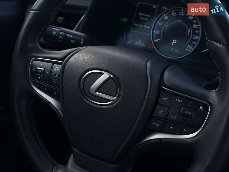 Позашляховик / Кросовер Lexus UX 2022 в Львові