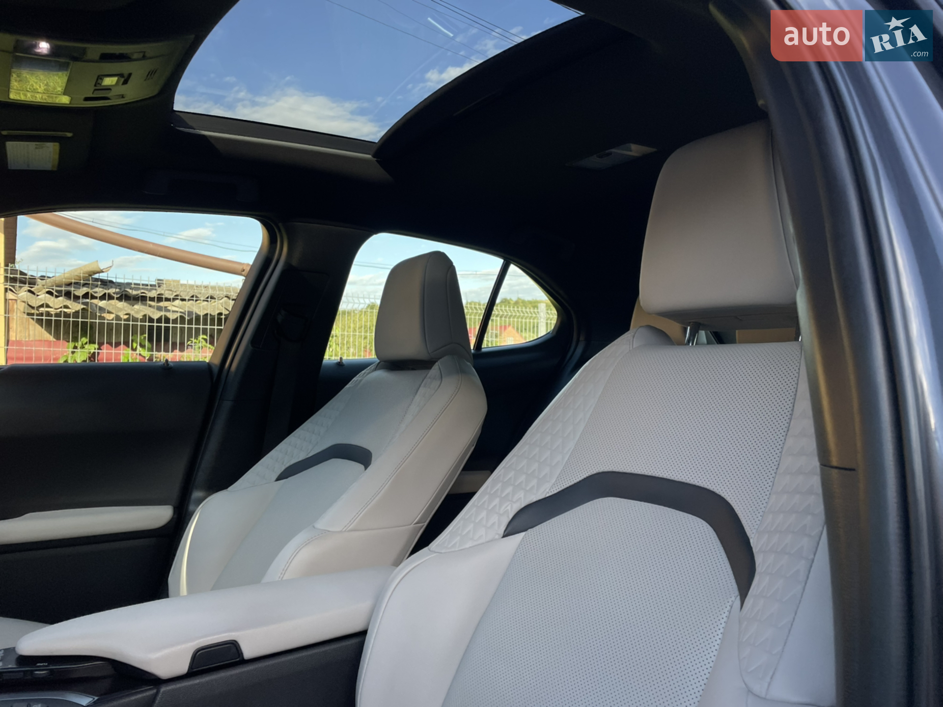 2022 Lexus UX - мініатюра 19