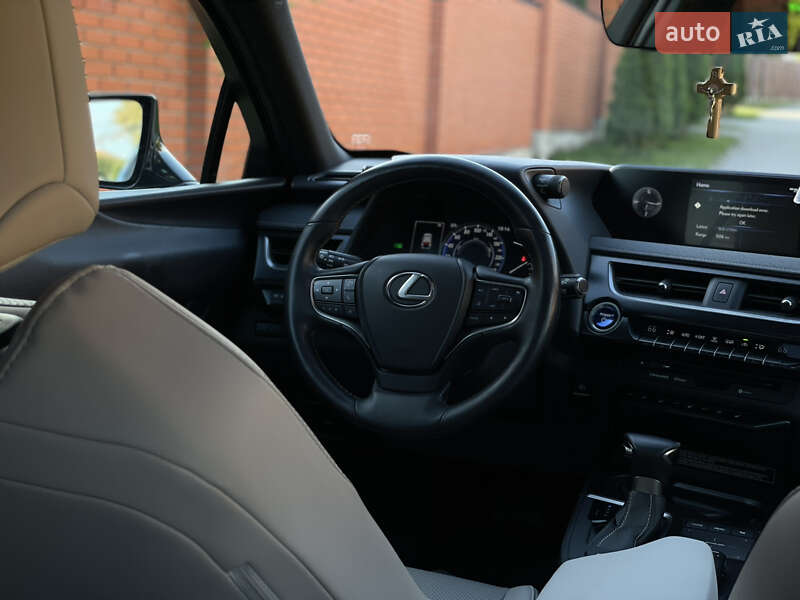 Позашляховик / Кросовер Lexus UX 2022 в Львові