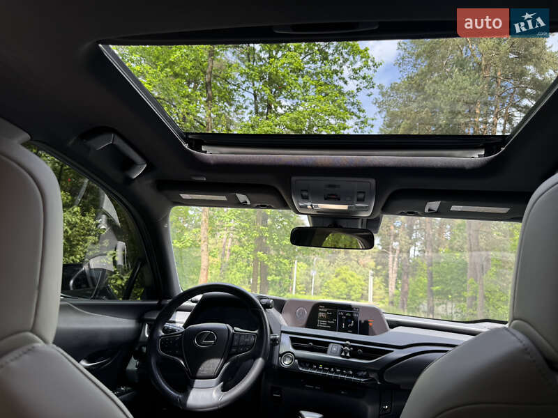 Внедорожник / Кроссовер Lexus UX 2020 в Львове