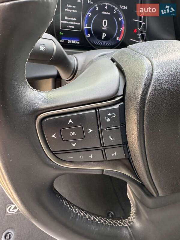 Внедорожник / Кроссовер Lexus UX 2020 в Львове