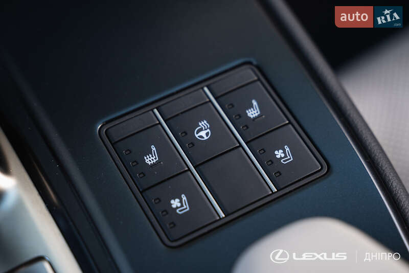 Внедорожник / Кроссовер Lexus UX 2023 в Днепре фото 25 Внедорожник / Кроссовер Lexus UX 2023 в Днепре