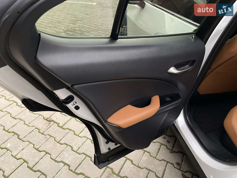 Внедорожник / Кроссовер Lexus UX 2020 в Одессе