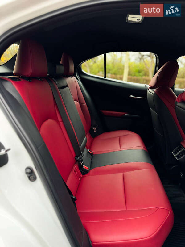 Внедорожник / Кроссовер Lexus UX 2021 в Одессе фото 16 Внедорожник / Кроссовер Lexus UX 2021 в Одессе