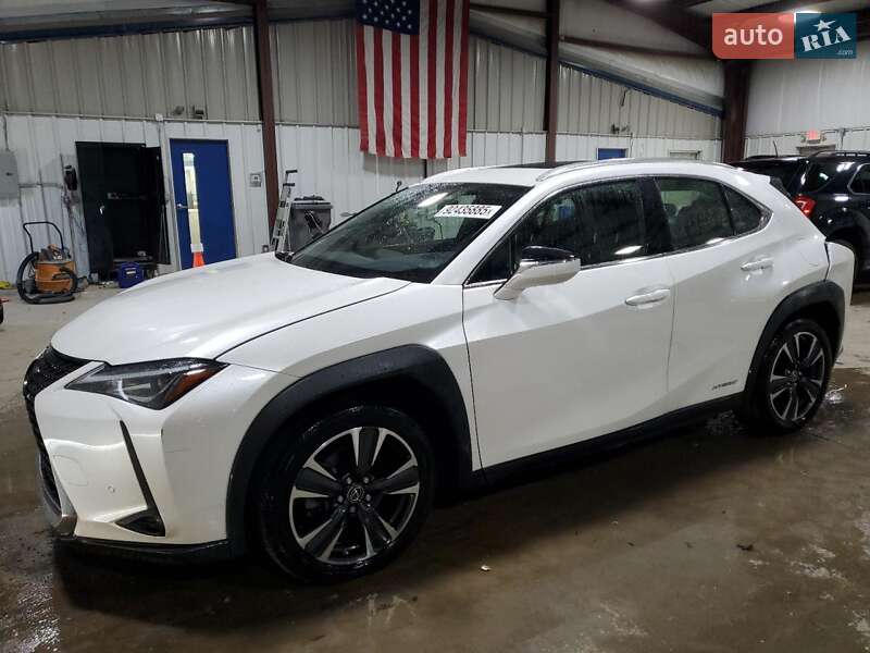 Lexus UX 2020
