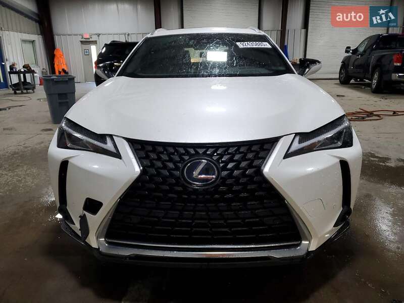 Внедорожник / Кроссовер Lexus UX 2020 в Киеве