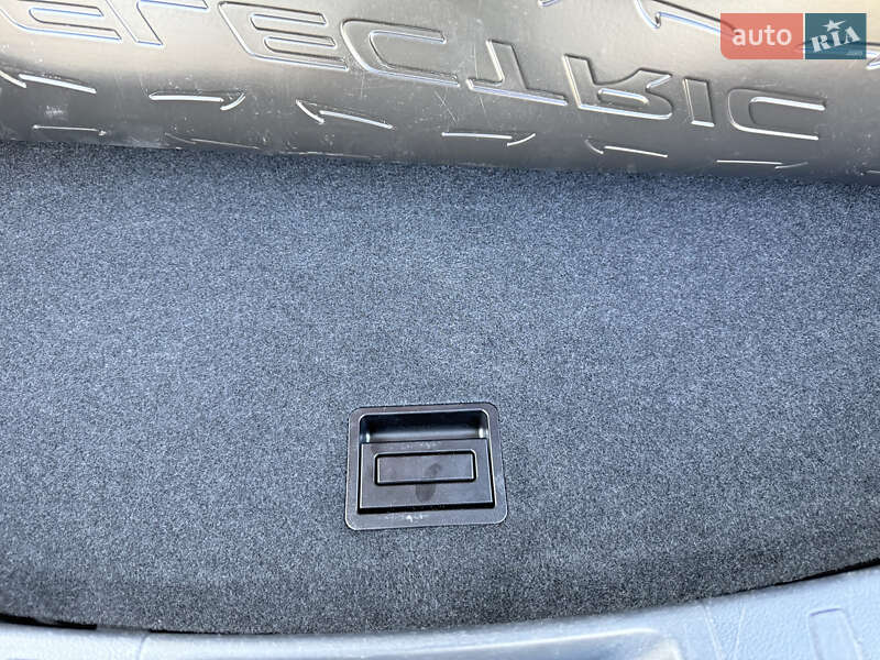 Внедорожник / Кроссовер Lexus UX 2021 в Днепре