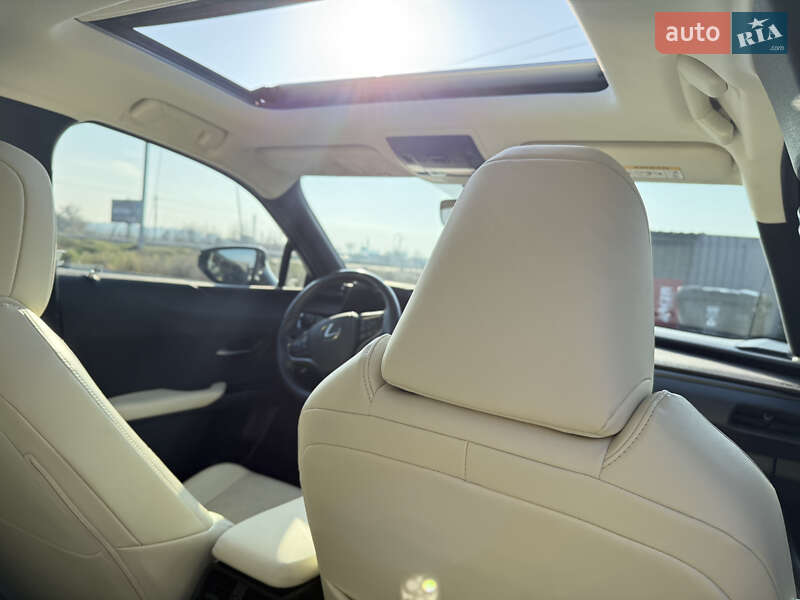 Внедорожник / Кроссовер Lexus UX 2021 в Днепре