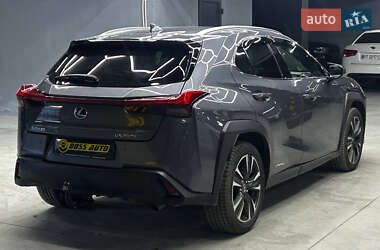 Позашляховик / Кросовер Lexus UX 2019 в Чернівцях