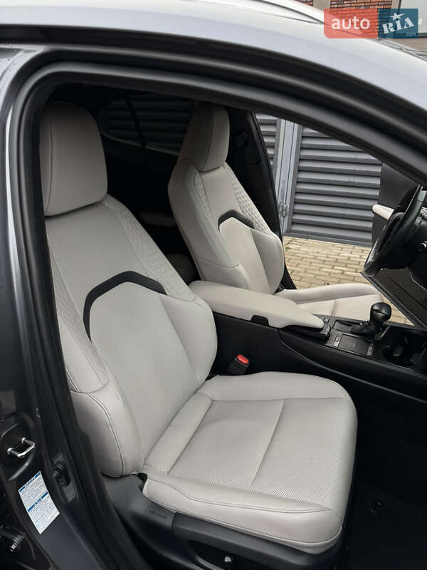 Внедорожник / Кроссовер Lexus UX 2020 в Киеве