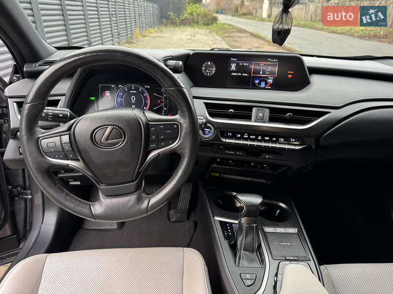 Внедорожник / Кроссовер Lexus UX 2020 в Киеве