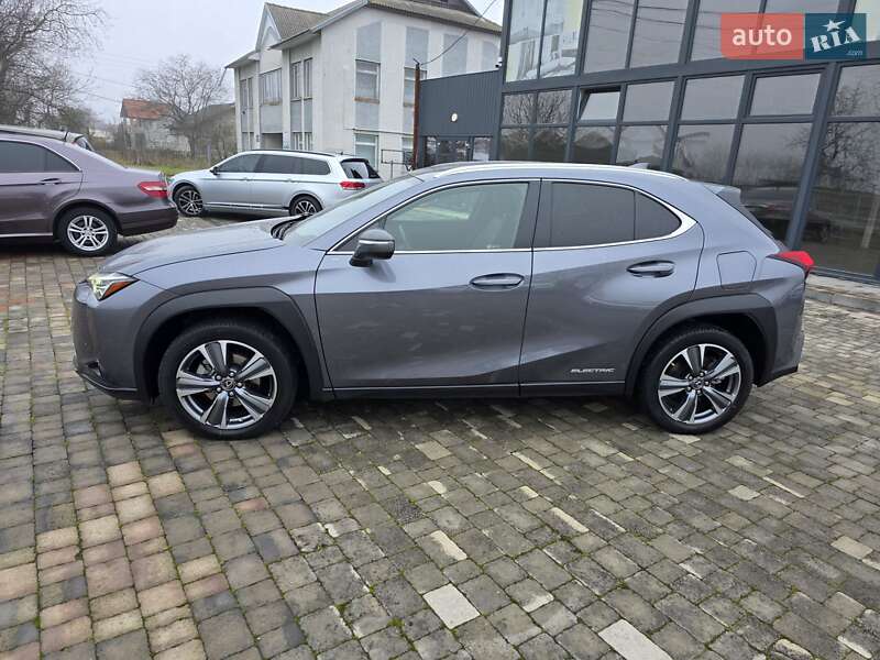 Позашляховик / Кросовер Lexus UX 2022 в Снятині