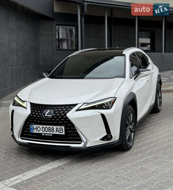 Lexus UX 2019