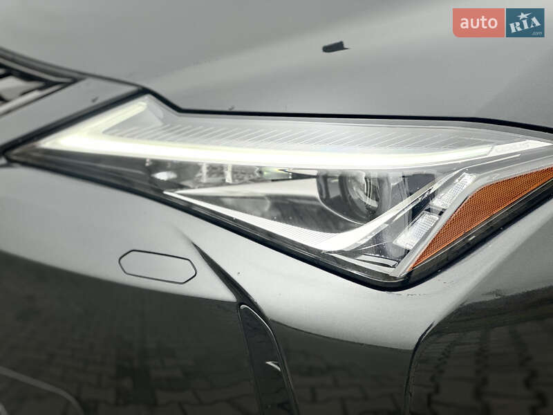 Позашляховик / Кросовер Lexus UX 2021 в Дрогобичі