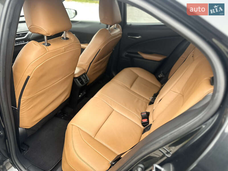 Позашляховик / Кросовер Lexus UX 2021 в Дрогобичі