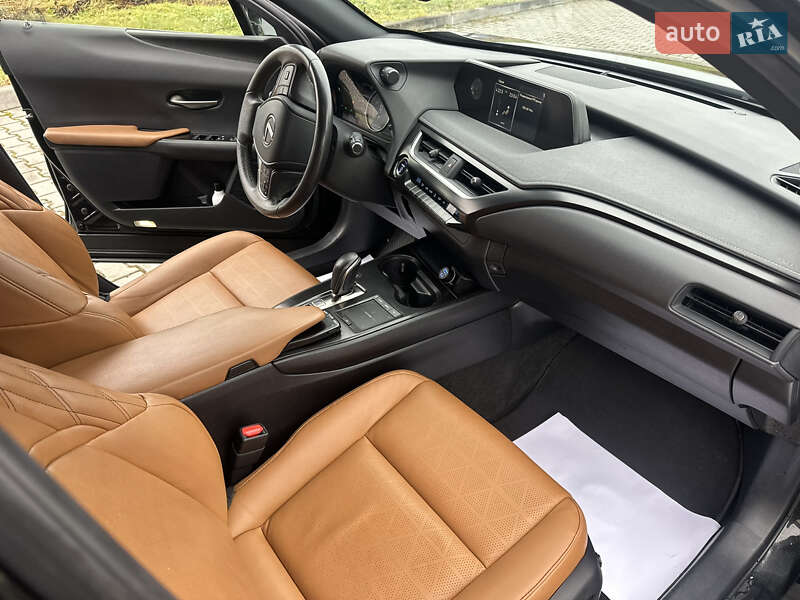 Позашляховик / Кросовер Lexus UX 2021 в Дрогобичі