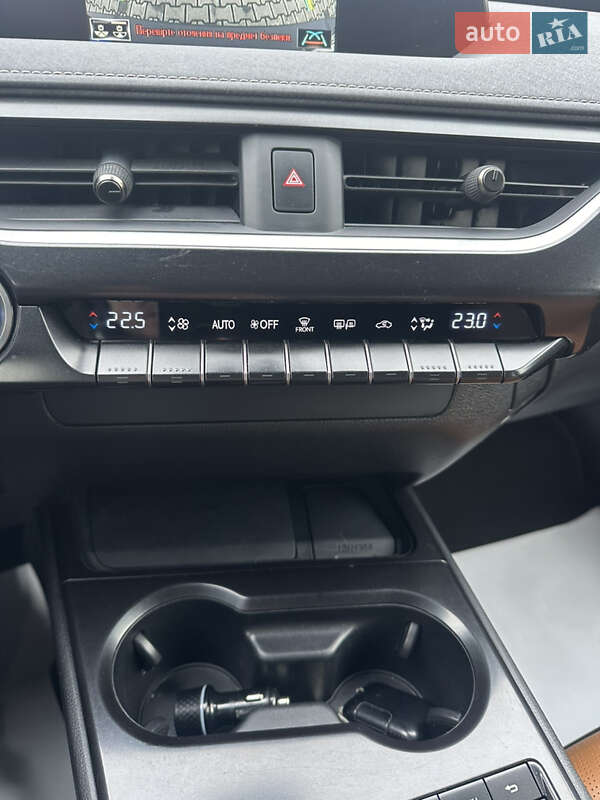 Позашляховик / Кросовер Lexus UX 2021 в Дрогобичі