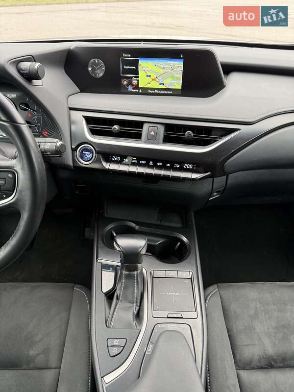 Внедорожник / Кроссовер Lexus UX 2020 в Львове