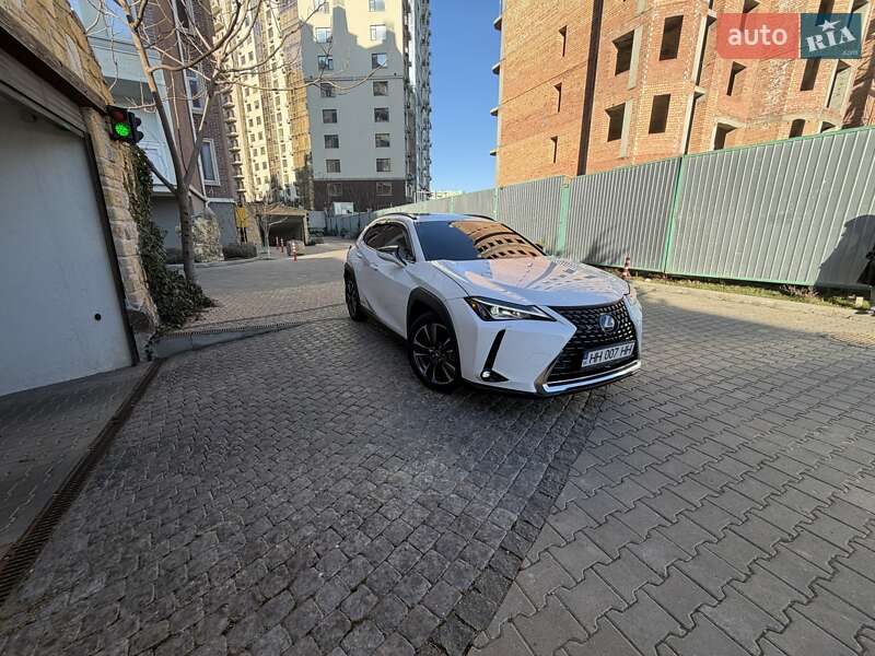 Позашляховик / Кросовер Lexus UX 2019 в Одесі фото 2 Позашляховик / Кросовер Lexus UX 2019 в Одесі