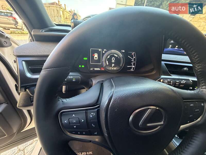 Позашляховик / Кросовер Lexus UX 2019 в Одесі фото 11 Позашляховик / Кросовер Lexus UX 2019 в Одесі