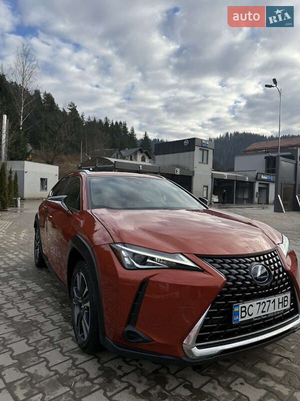 Внедорожник / Кроссовер Lexus UX 2019 в Ивано-Франковске