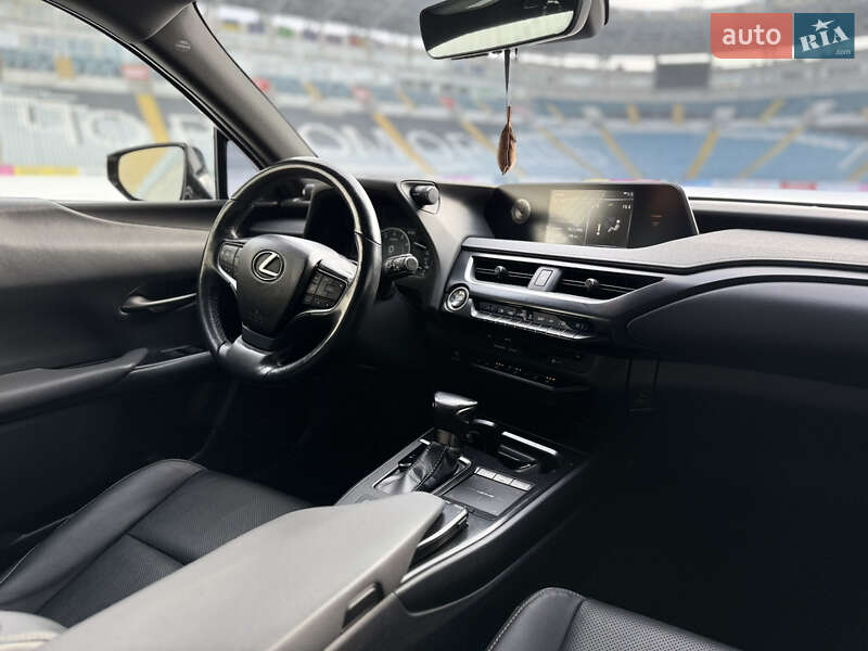 Позашляховик / Кросовер Lexus UX 2019 в Одесі фото 37 Позашляховик / Кросовер Lexus UX 2019 в Одесі