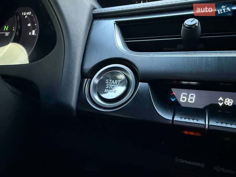 Внедорожник / Кроссовер Lexus UX 2018 в Киеве фото 29 Внедорожник / Кроссовер Lexus UX 2018 в Киеве