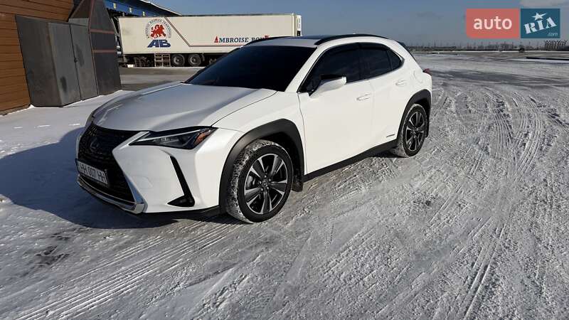 Lexus UX 2019