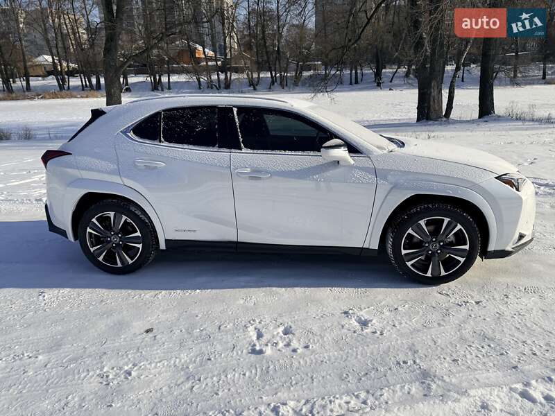 Внедорожник / Кроссовер Lexus UX 2022 в Сумах
