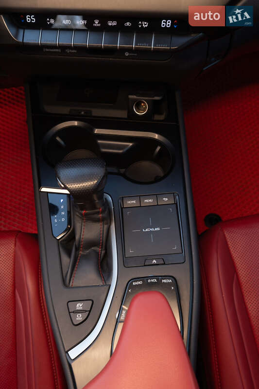 Позашляховик / Кросовер Lexus UX 2021 в Львові