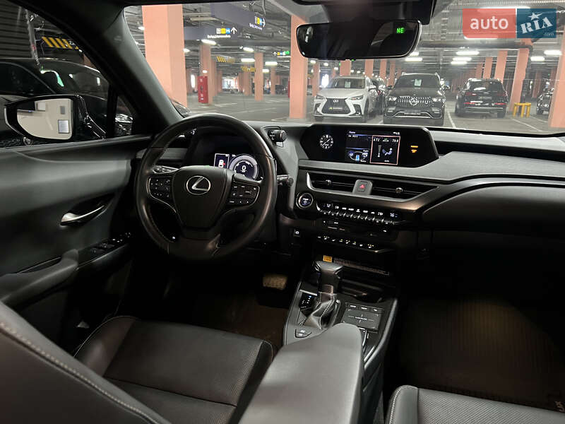 Позашляховик / Кросовер Lexus UX 2021 в Києві