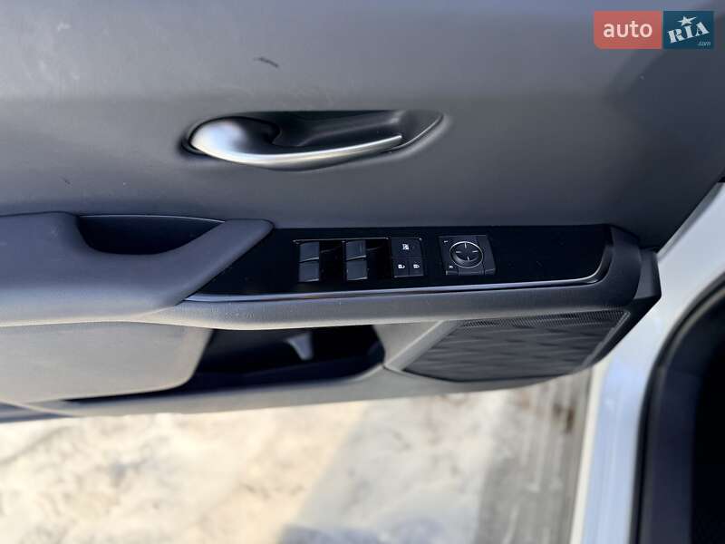 Позашляховик / Кросовер Lexus UX 2022 в Києві