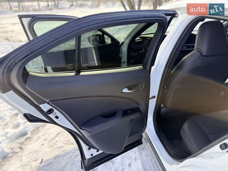 Позашляховик / Кросовер Lexus UX 2022 в Києві