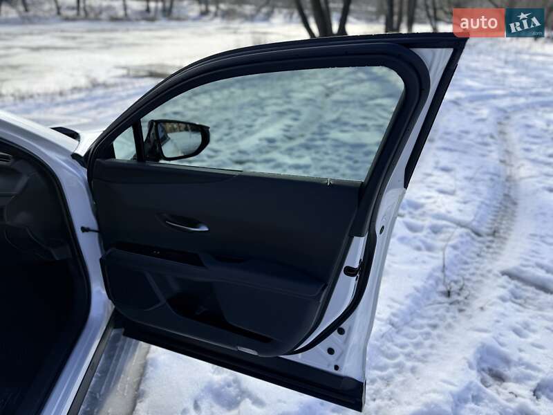 Позашляховик / Кросовер Lexus UX 2022 в Києві