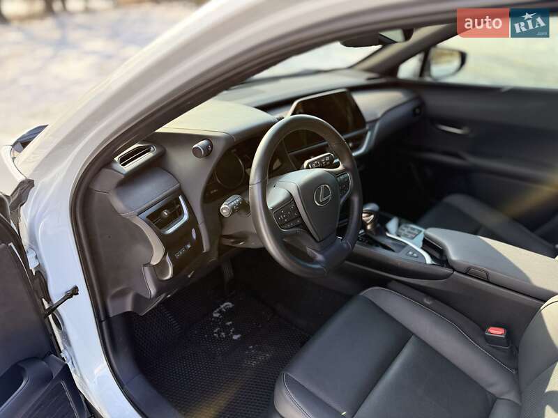 Позашляховик / Кросовер Lexus UX 2022 в Києві