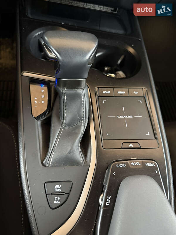 Внедорожник / Кроссовер Lexus UX 2021 в Днепре