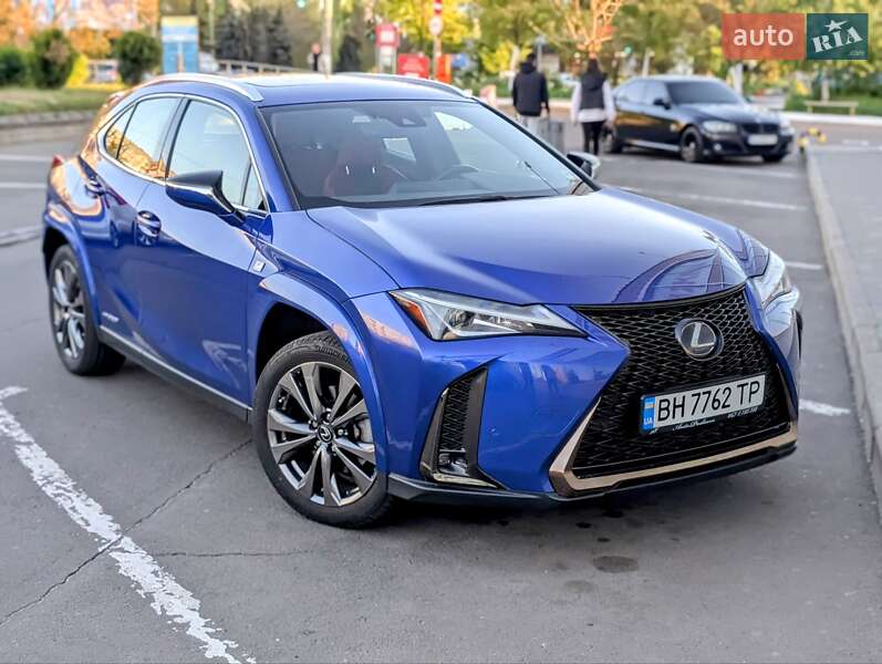 Lexus UX 2019