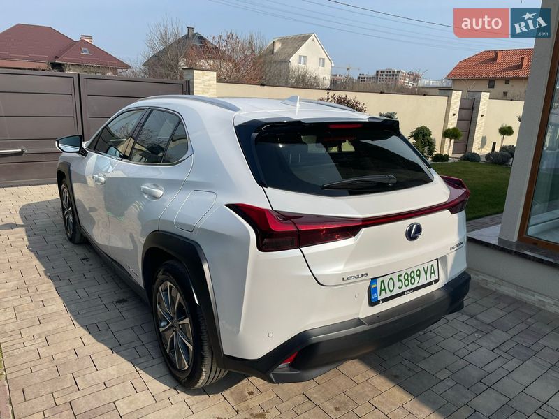 Внедорожник / Кроссовер Lexus UX 2020 в Ужгороде