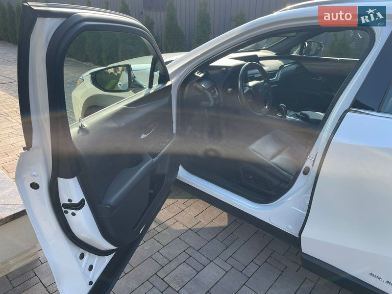 Внедорожник / Кроссовер Lexus UX 2020 в Ужгороде