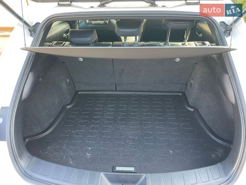 Внедорожник / Кроссовер Lexus UX 2020 в Ужгороде