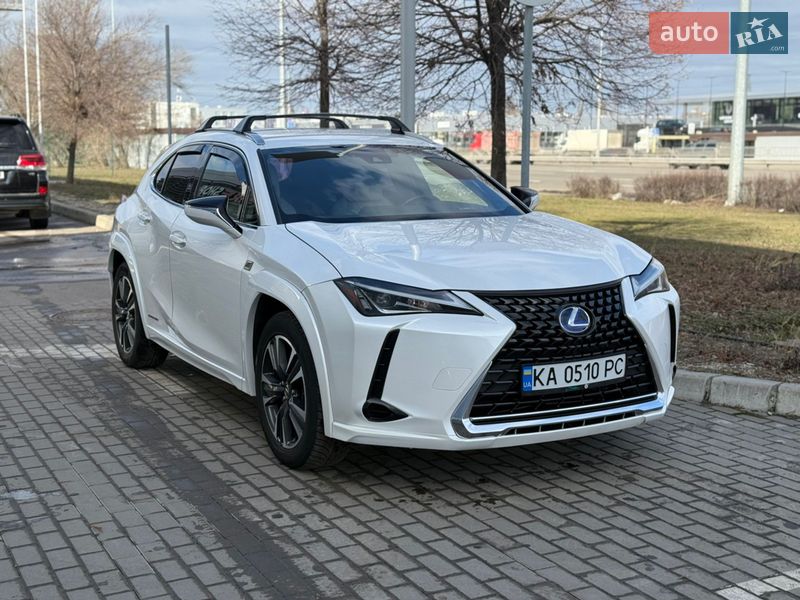 Внедорожник / Кроссовер Lexus UX 2019 в Киеве